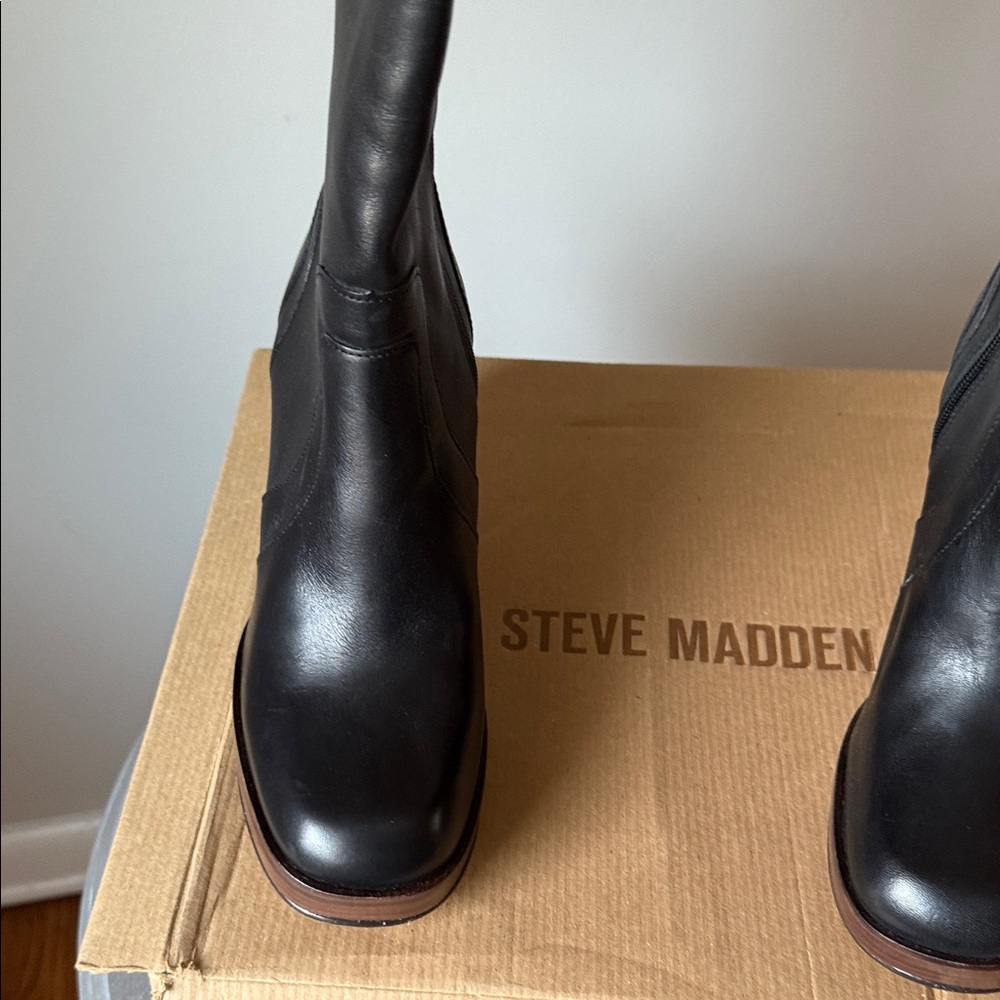 Steve Madden Black Leather Ankle Boots
